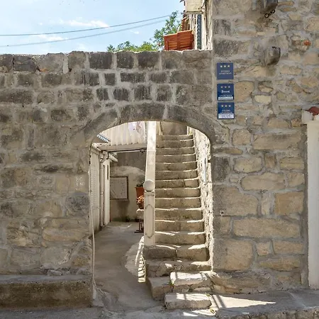 Petra Appartement *